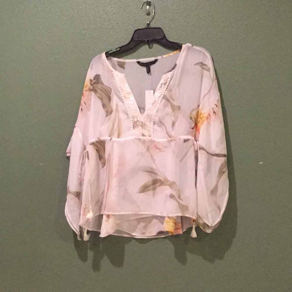 Flower top with tank underneath